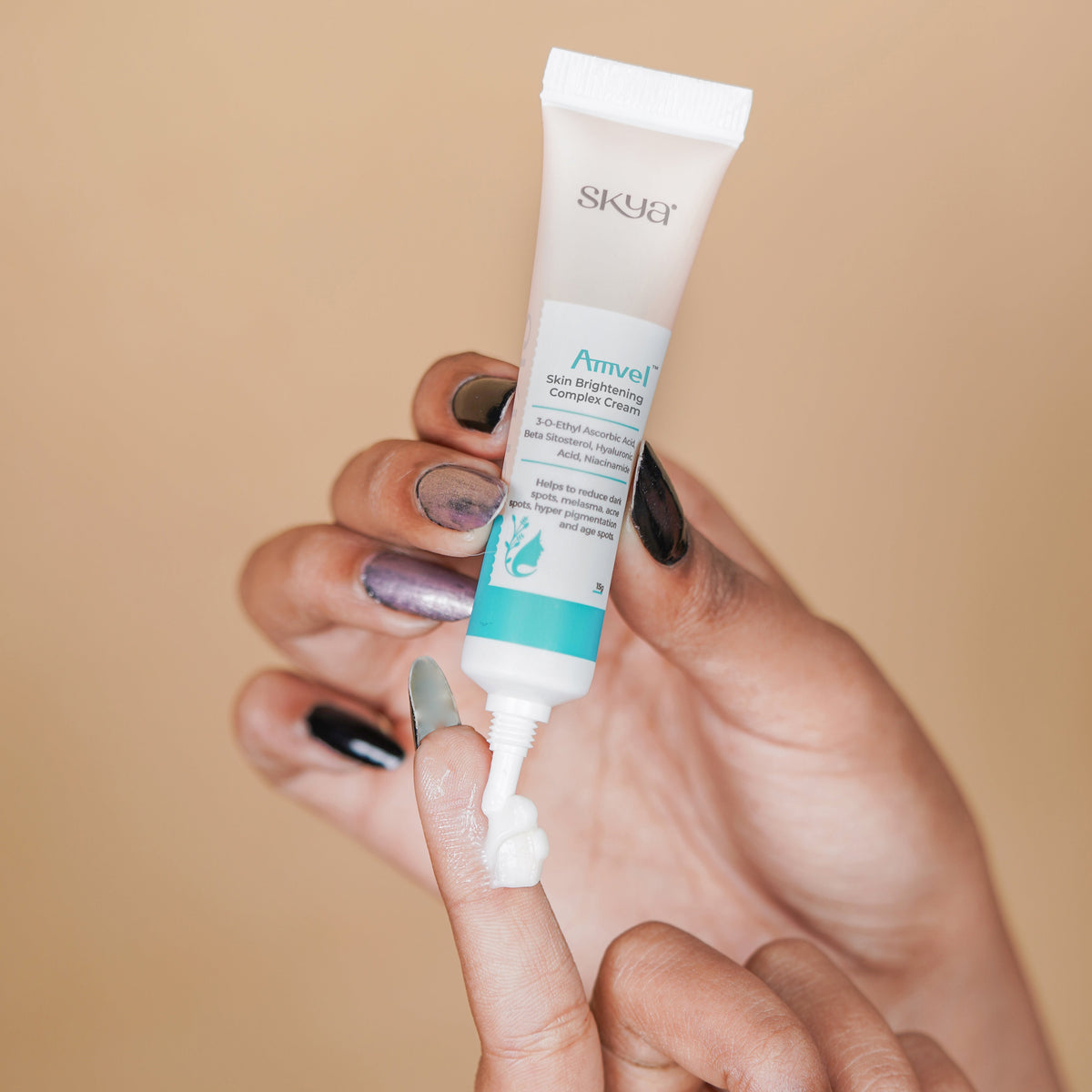 AMVEL Cremă complexă pentru înălbirea pielii 15 gr
